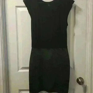 Women's casual dress. Sz med.
